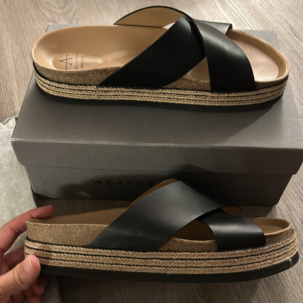 Aquatalia leather platform sandal w/ bag and box.